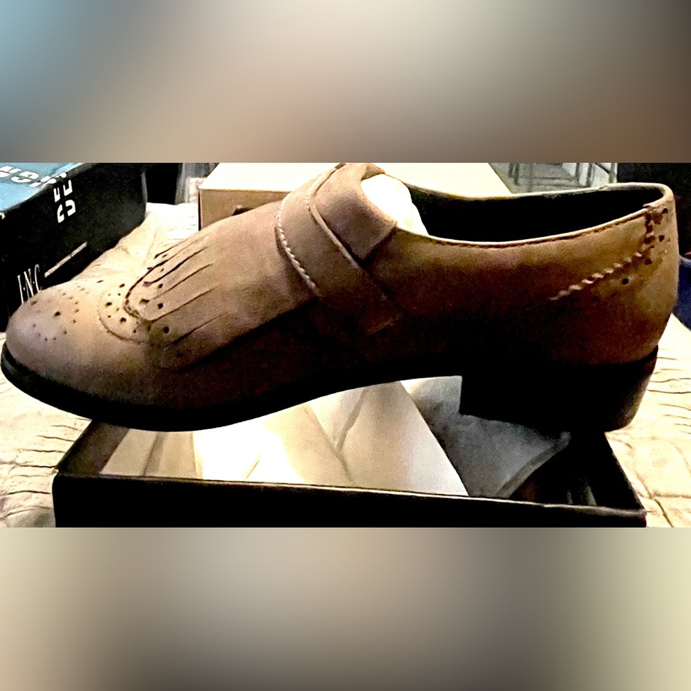 Design Lab Lord & Taylor Stone Leather Shoes - Picture 4 of 6